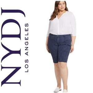 New NYDJ Plus Sz 16W Tailored Railroad Stripe Bermuda Shorts Dark Enzyme SAMPLE